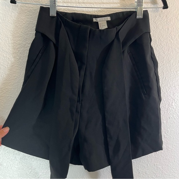 Hnm Size 4 Black High Rise Shorts With Tie Around Waist Gently Worn - Picture 5 of 8